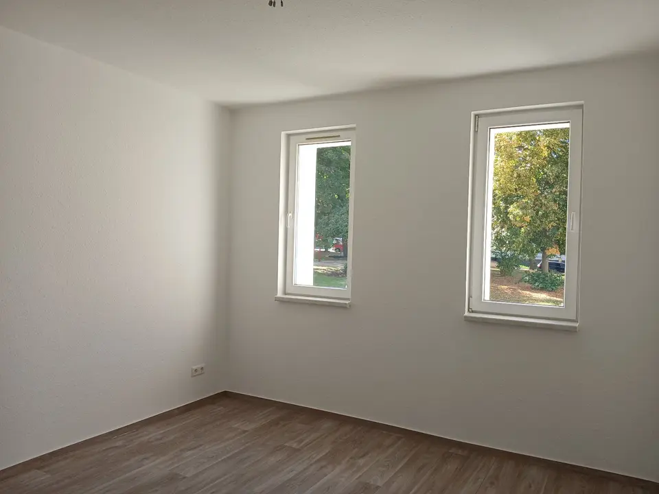 5 Zimmer Wohnung mit 107 m² in Limbach-Oberfrohna – Bild 2