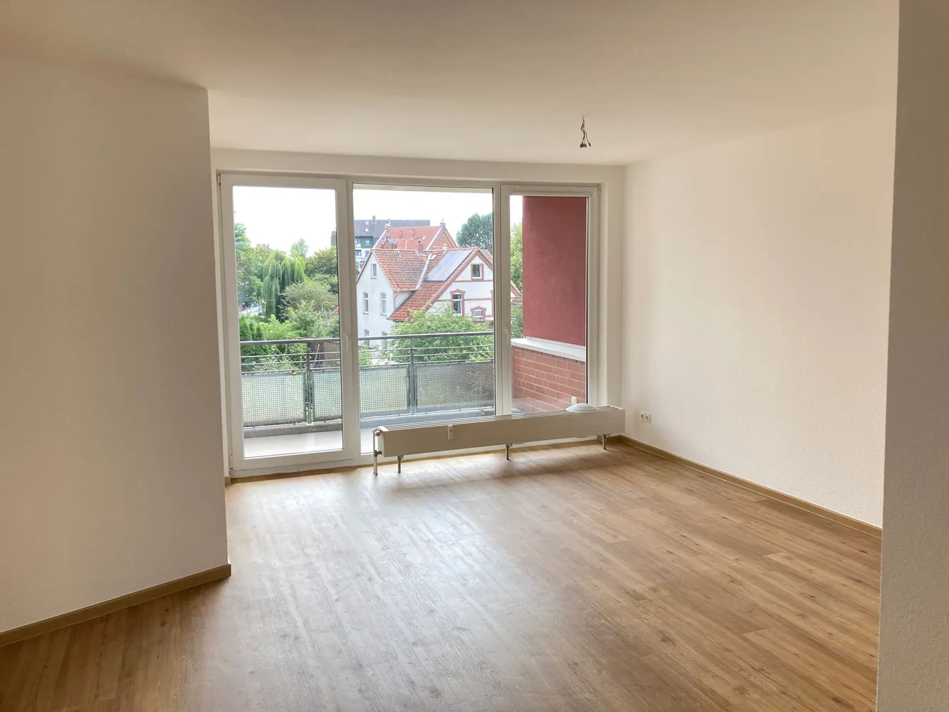 4 Zimmer Wohnung mit 93 m² in Hannover – Bild 1