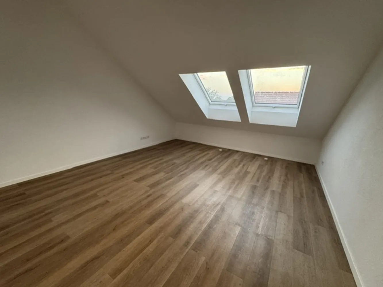 4 Zimmer Wohnung mit 70 m² in Karlsruhe – Bild 3