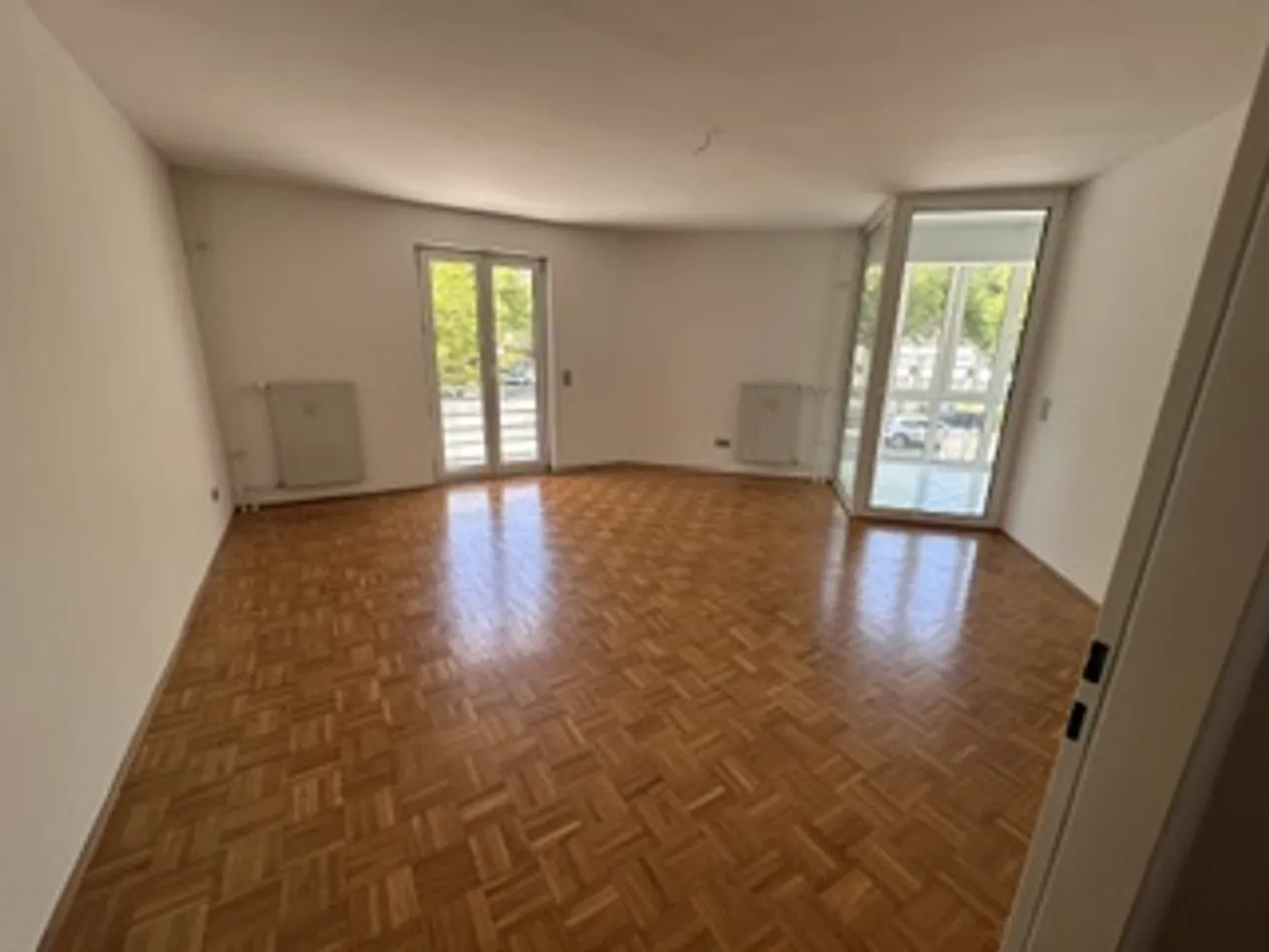 2 Zimmer Wohnung mit 92 m² in Berlin – Bild 2