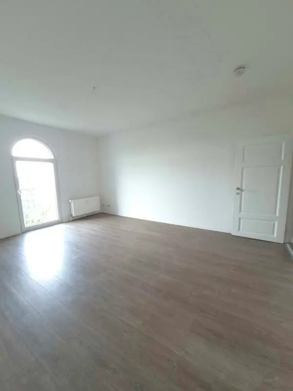 3 Zimmer Wohnung mit 90 m² in Magdeburg – Bild 2