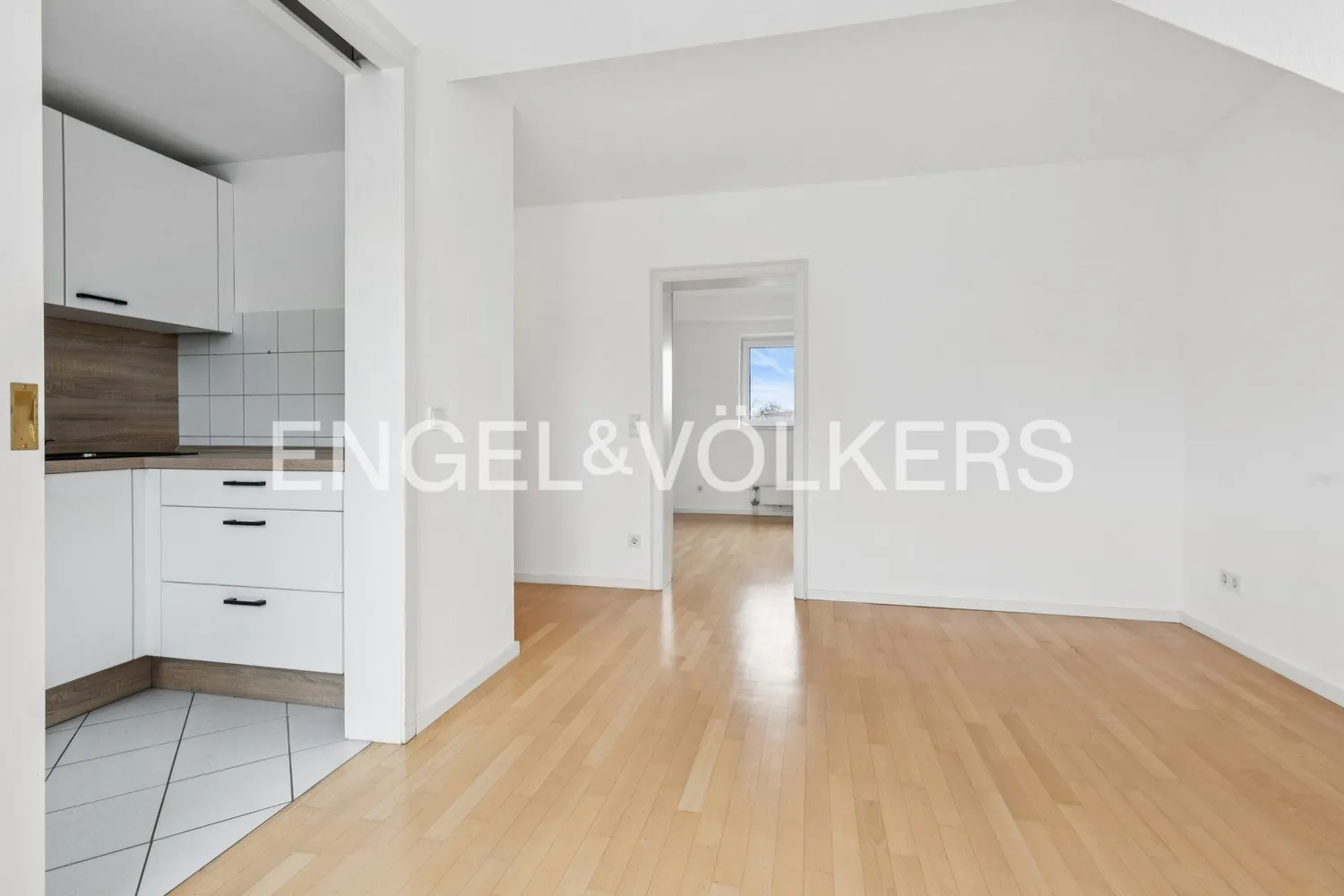 3 Zimmer Wohnung mit 125 m² in Köln – Bild 10