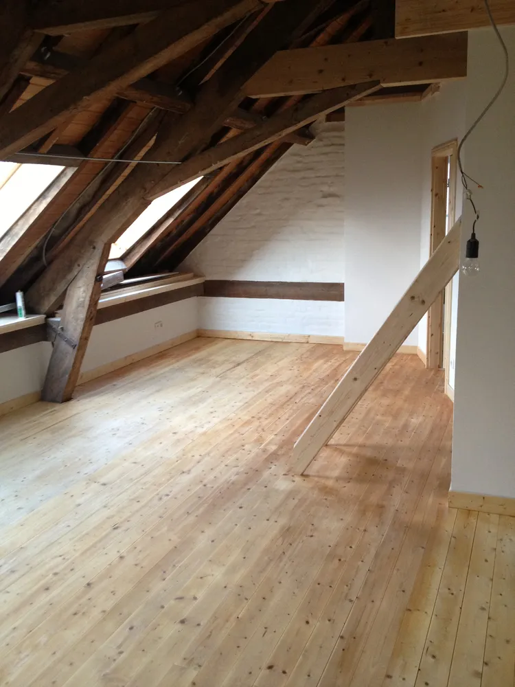 4 Zimmer Wohnung mit 120 m² in Neuss – Bild 1