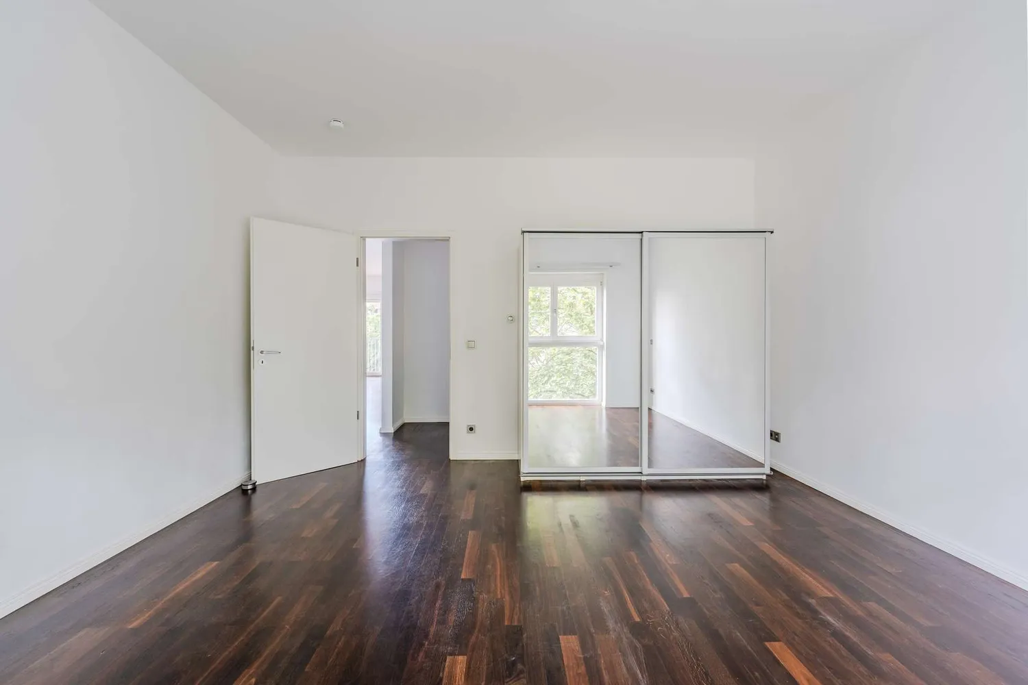 4 Zimmer Wohnung mit 145 m² in Berlin – Bild 12