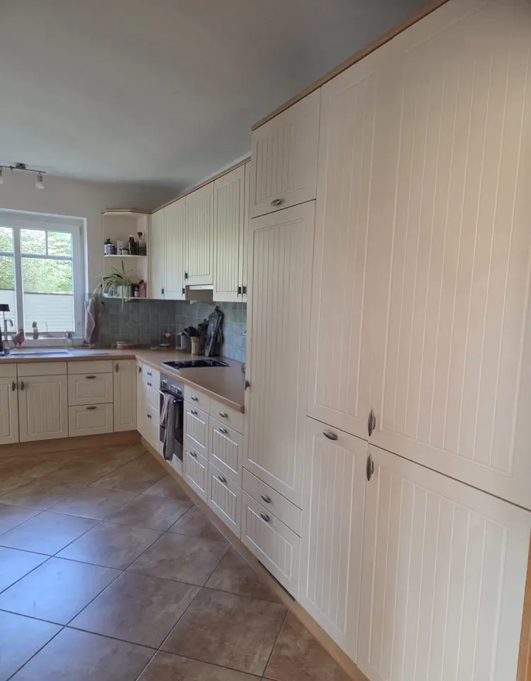 4 Zimmer Wohnung mit 150 m² in Neumünster – Bild 2
