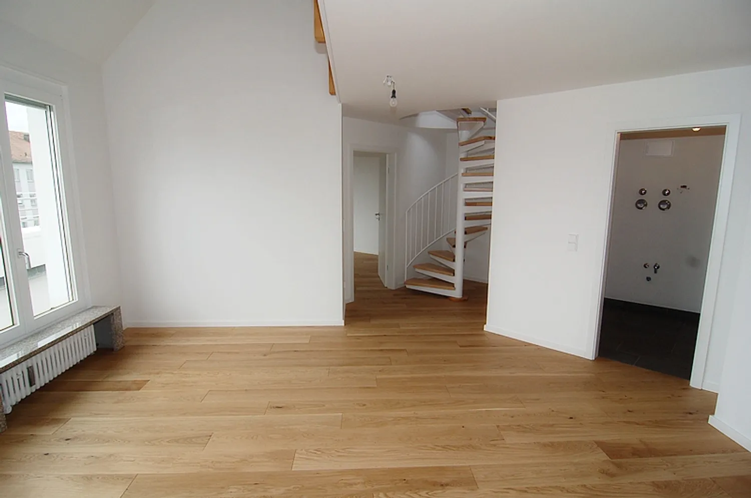 2 Zimmer Wohnung mit 100 m² in München – Bild 4