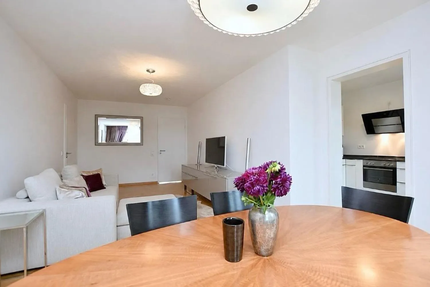 3 Zimmer Wohnung mit 80 m² in Stuttgart – Bild 2