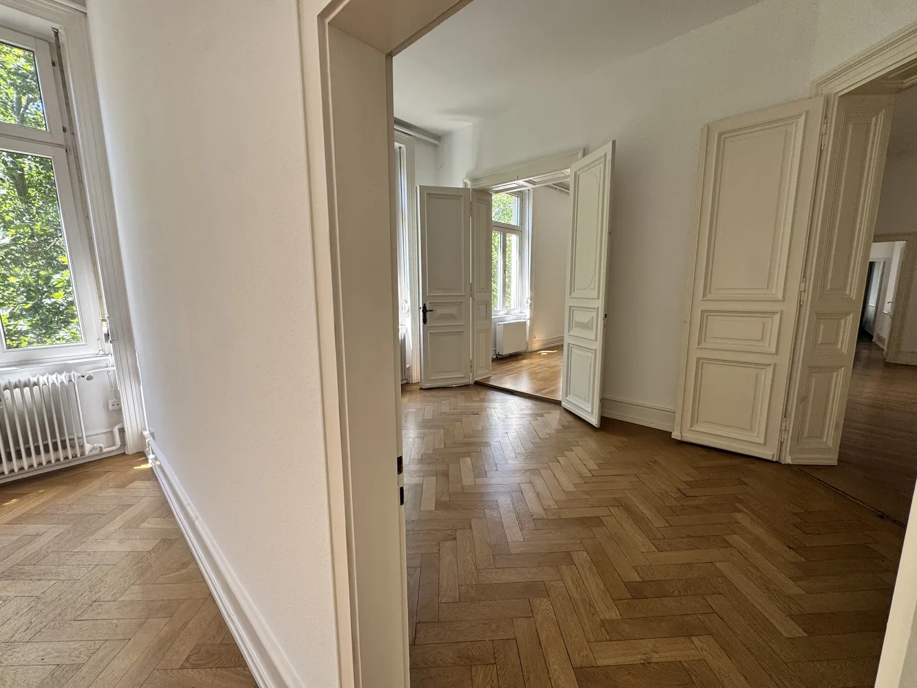 6 Zimmer Wohnung mit 146 m² in Wiesbaden – Bild 3