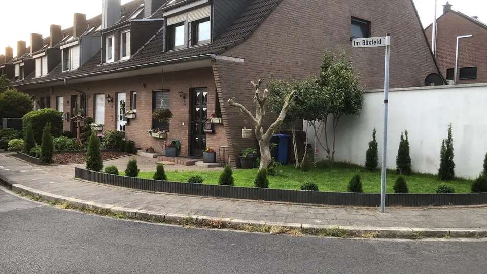 4 Zimmer Haus mit 140 m² in Neuss – Bild 1