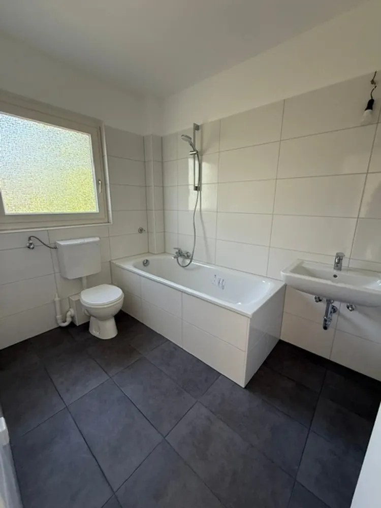 2 Zimmer Wohnung mit 63 m² in Duisburg – Bild 2