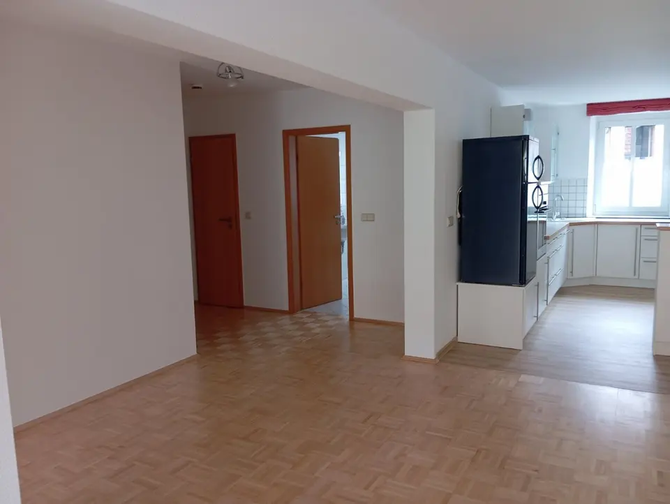 2 Zimmer Wohnung mit 100 m² in Erfurt – Bild 3