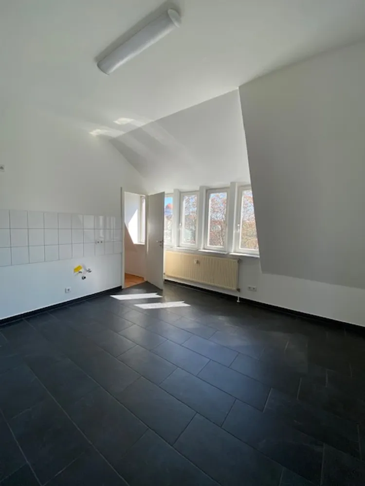 3 Zimmer Wohnung mit 98 m² in Leipzig – Bild 2