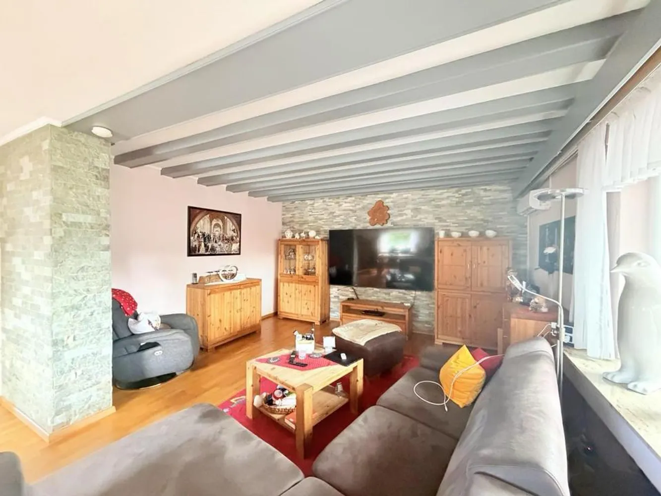 1 Zimmer Wohnung mit 135 m² in Berlin – Bild 1