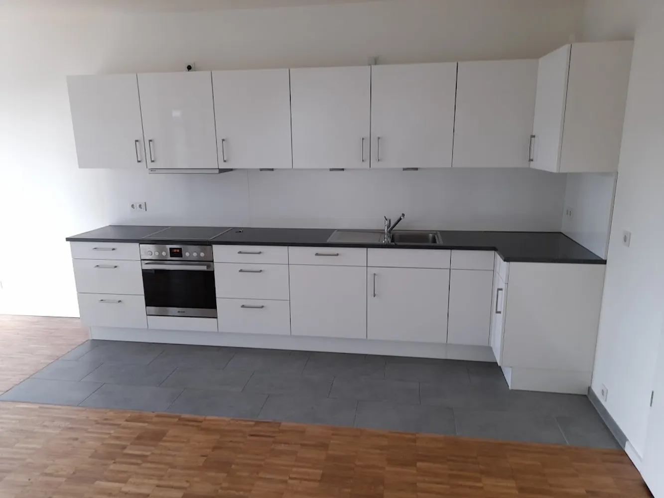 2 Zimmer Wohnung mit 92 m² in Hamburg – Bild 2