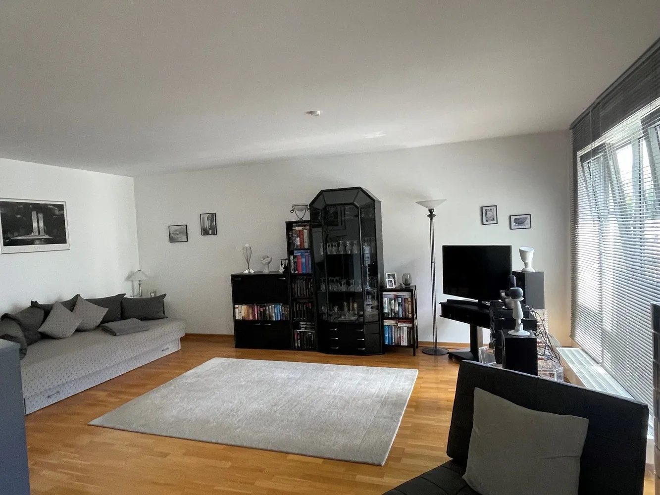 2 Zimmer Wohnung mit 74 m² in Düsseldorf – Bild 4
