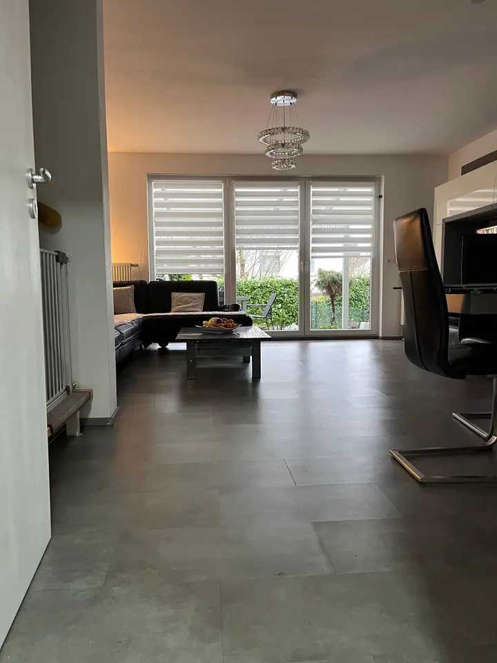 6 Zimmer Haus mit 138 m² in Wiesbaden – Bild 1
