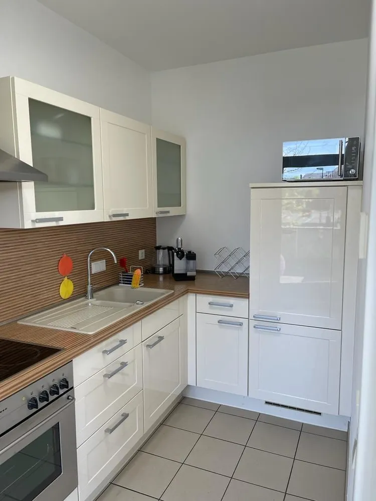 2 room apartment with 75 m² in Düsseldorf – Photo 2