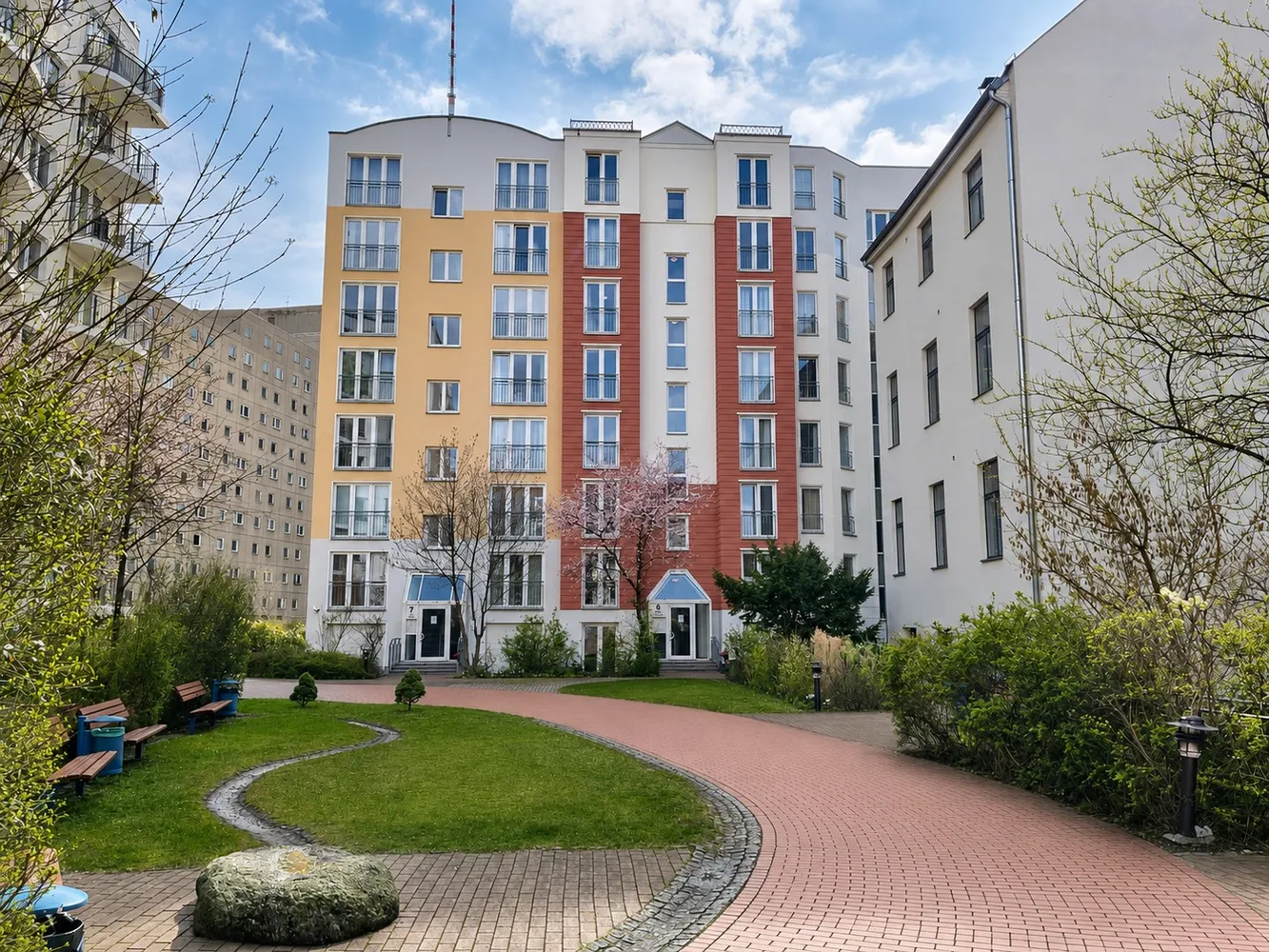 2 Zimmer Wohnung mit 42 m² in Berlin – Bild 1