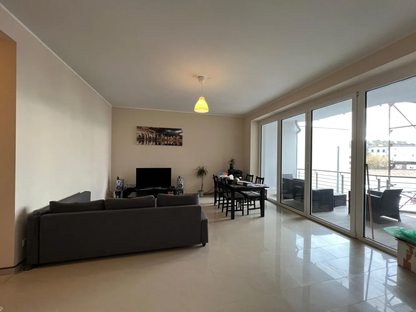 1 Zimmer Wohnung mit 80 m² in Aachen – Bild 1