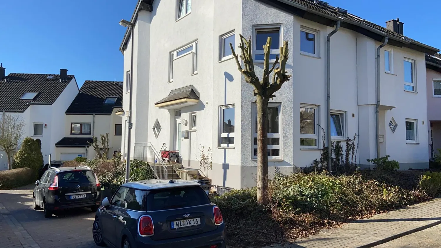 5 Zimmer Haus mit 140 m² in Wiesbaden – Bild 1