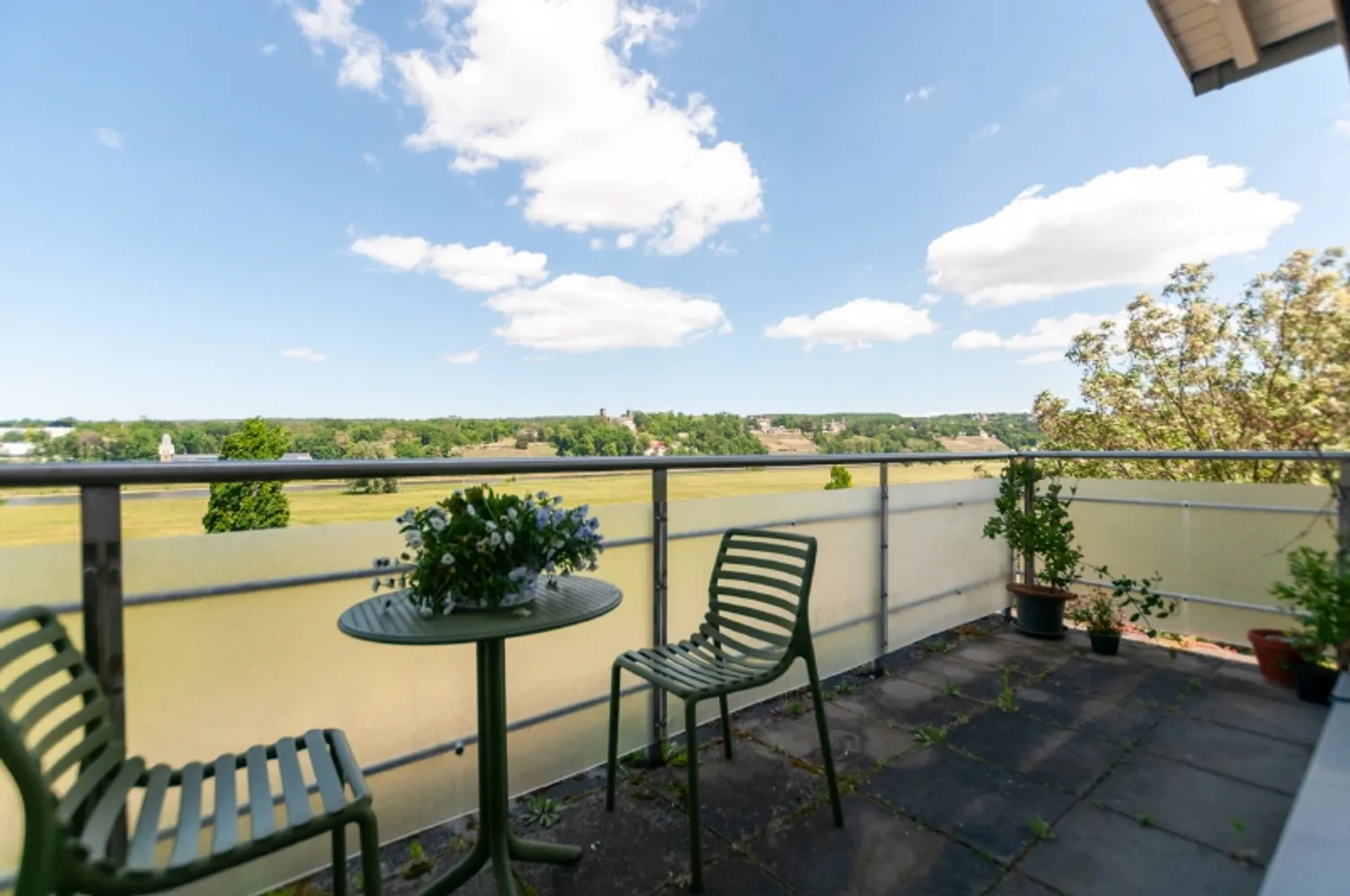 4 Zimmer Wohnung mit 149 m² in Dresden – Bild 12
