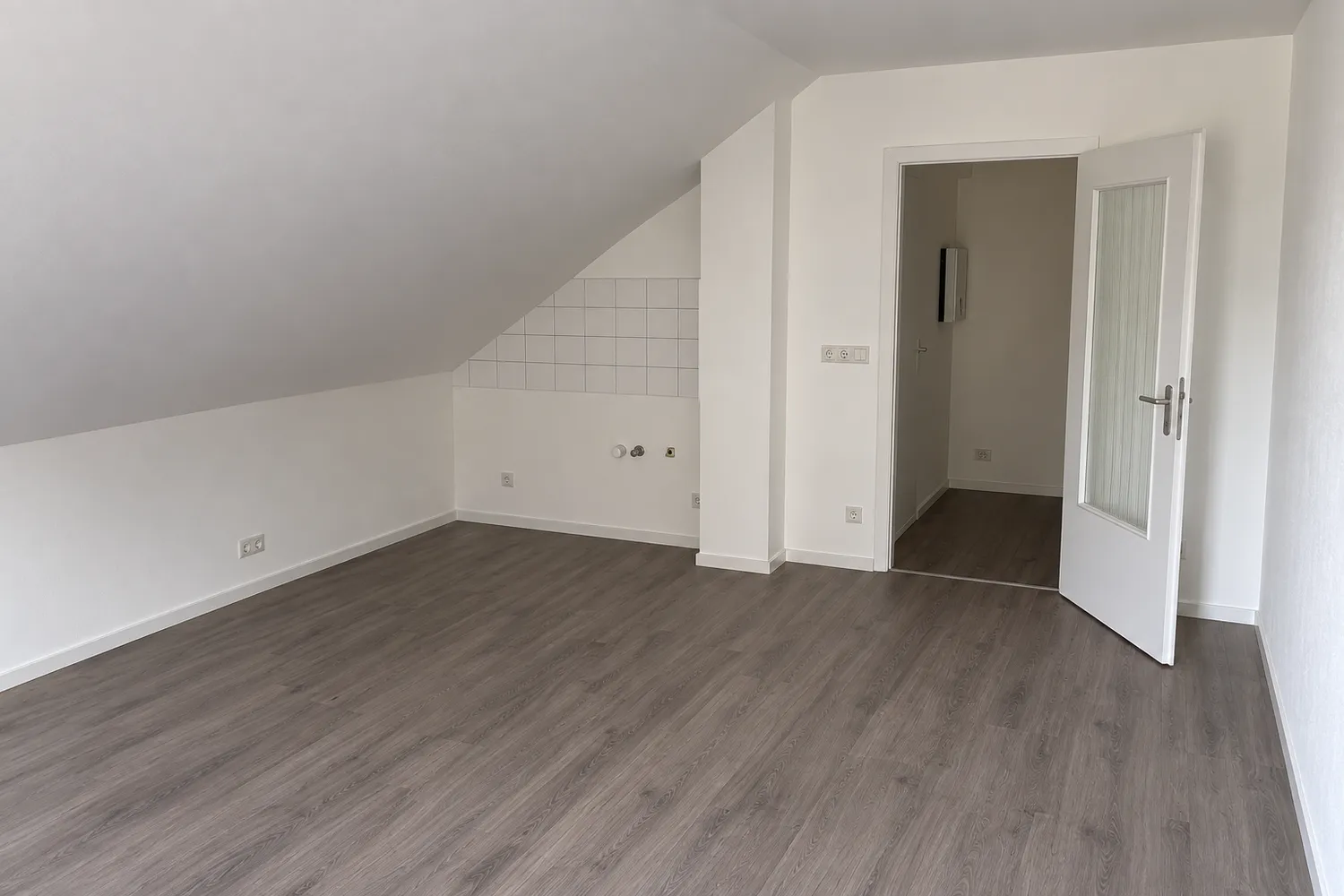 1 Zimmer Wohnung mit 30 m² in Köln – Bild 2