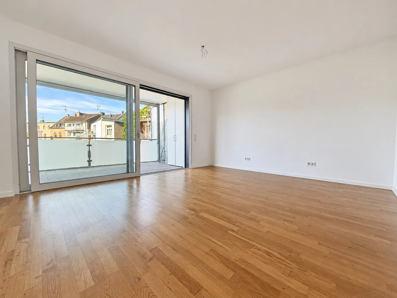 4 Zimmer Wohnung mit 114 m² in Neuss – Bild 2