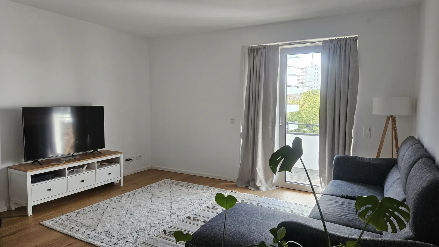 2 Zimmer Wohnung mit 71 m² in Berlin – Bild 2