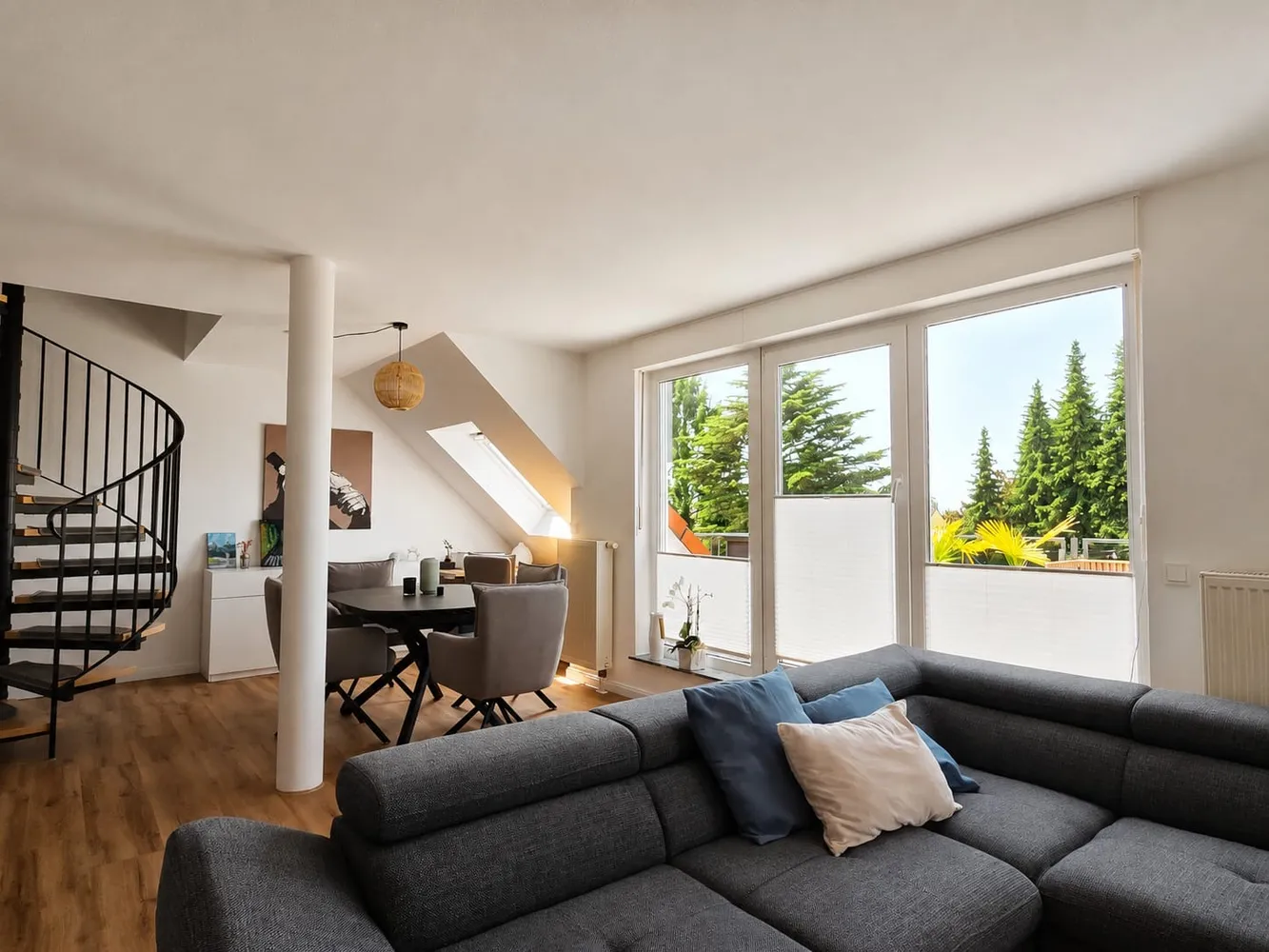 2 Zimmer Wohnung mit 84 m² in Solingen – Bild 1