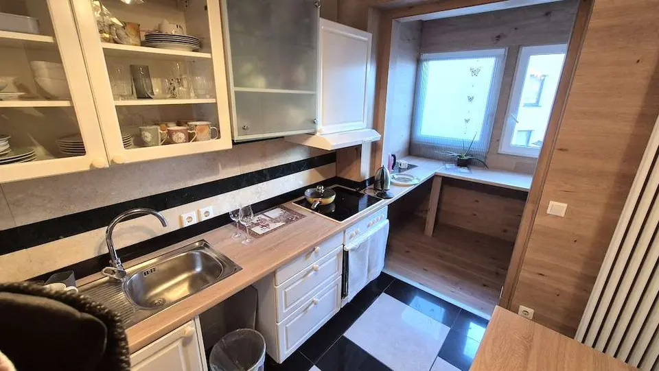 WG-Zimmer mit 100 m² in Düsseldorf – Bild 4