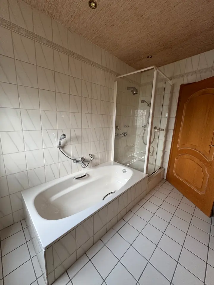 10 Zimmer Haus mit 209 m² in Saarbrücken – Bild 7