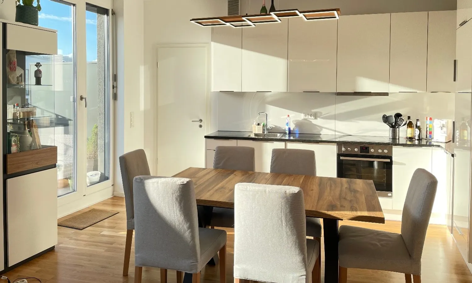 3 Zimmer Wohnung mit 106 m² in Frankfurt am Main – Bild 2