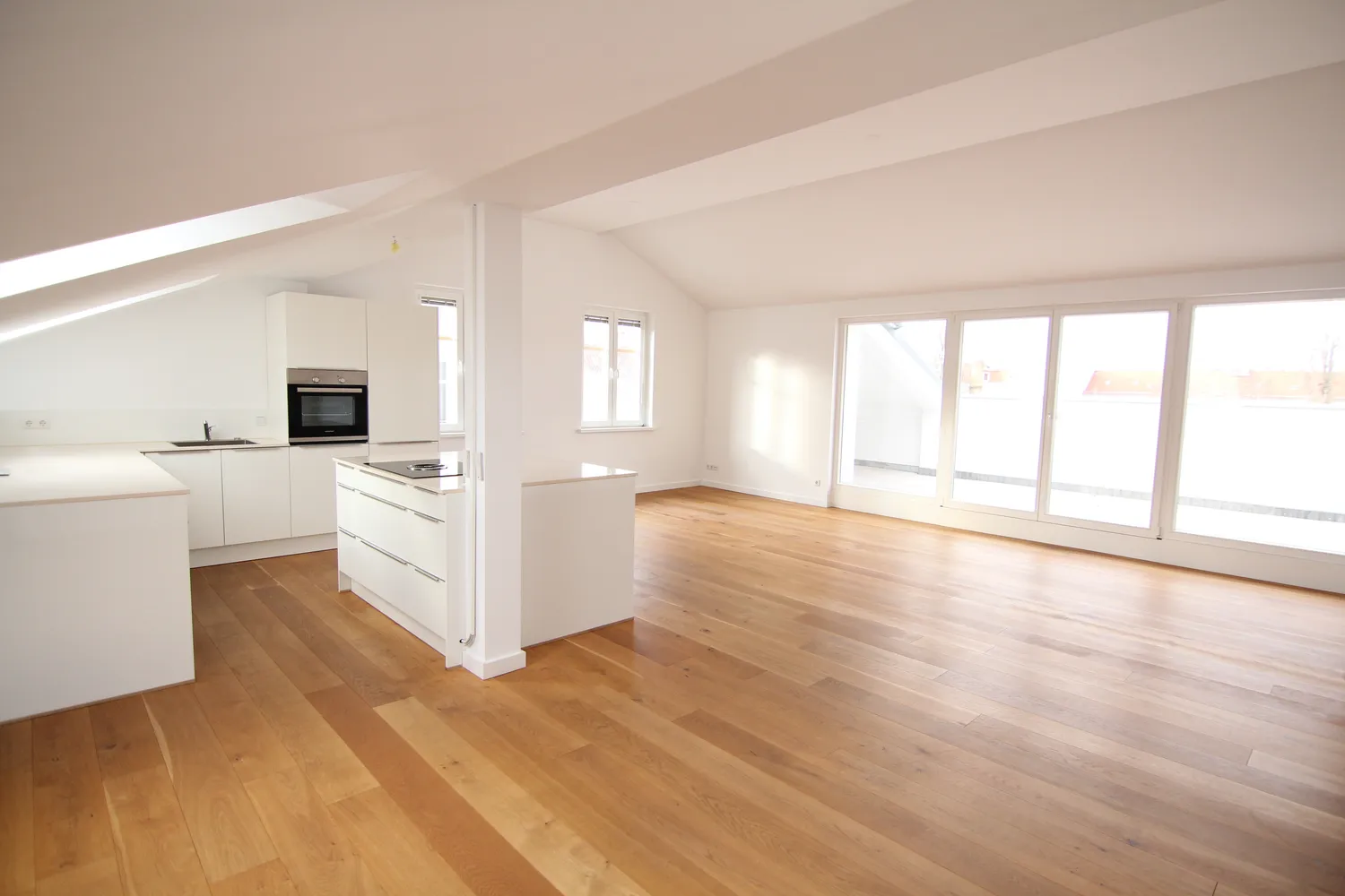 4 Zimmer Wohnung mit 162 m² in Berlin – Bild 2