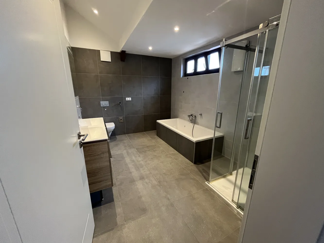 3 Zimmer Wohnung mit 125 m² in Leer – Bild 8