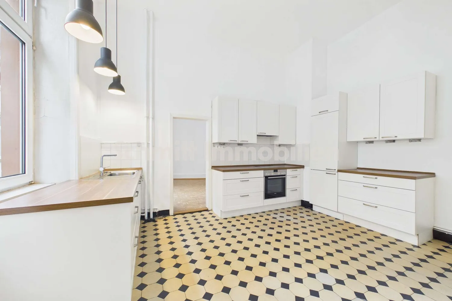 2 Zimmer Wohnung mit 86 m² in Frankfurt am Main – Bild 3