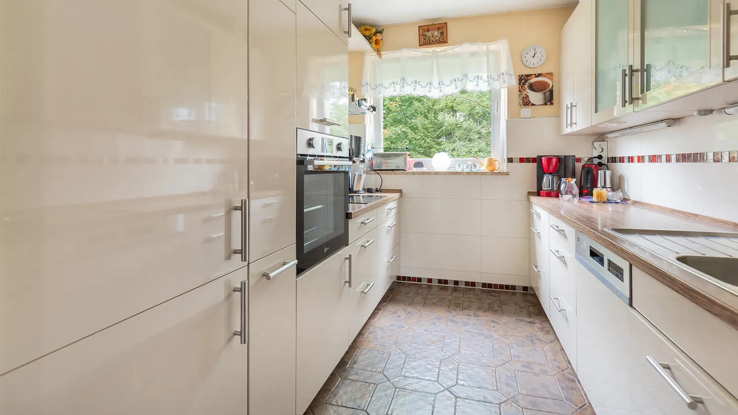 4 Zimmer Wohnung mit 106 m² in Hamburg – Bild 3