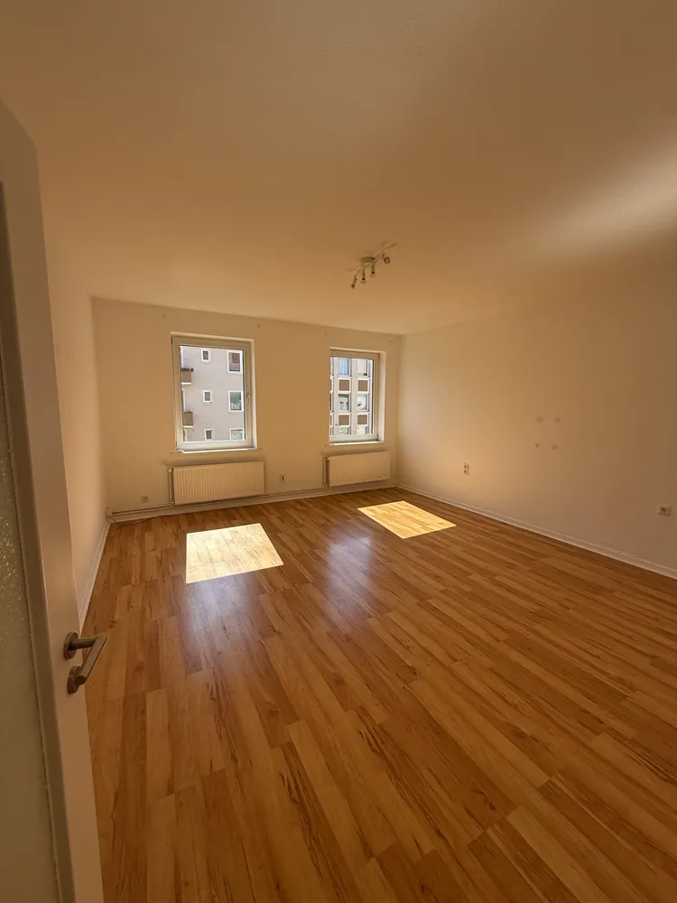 3 Zimmer Wohnung mit 87 m² in Hannover – Bild 2