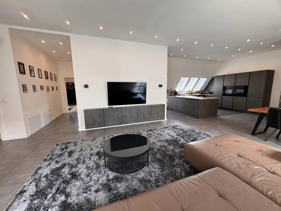 4 Zimmer Wohnung mit 170 m² in Memmingen – Bild 1