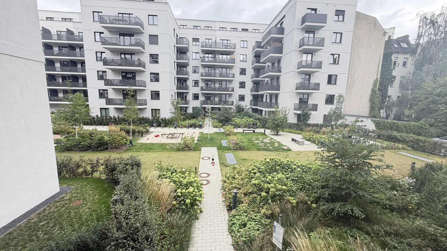 3 Zimmer Wohnung mit 87 m² in Berlin – Bild 4