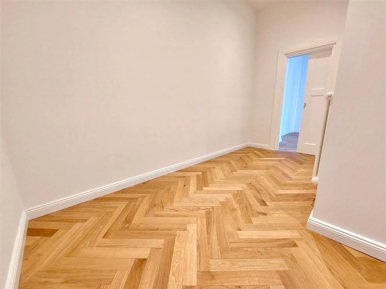 3 room apartment with 150 m² in Chemnitz – Photo 3
