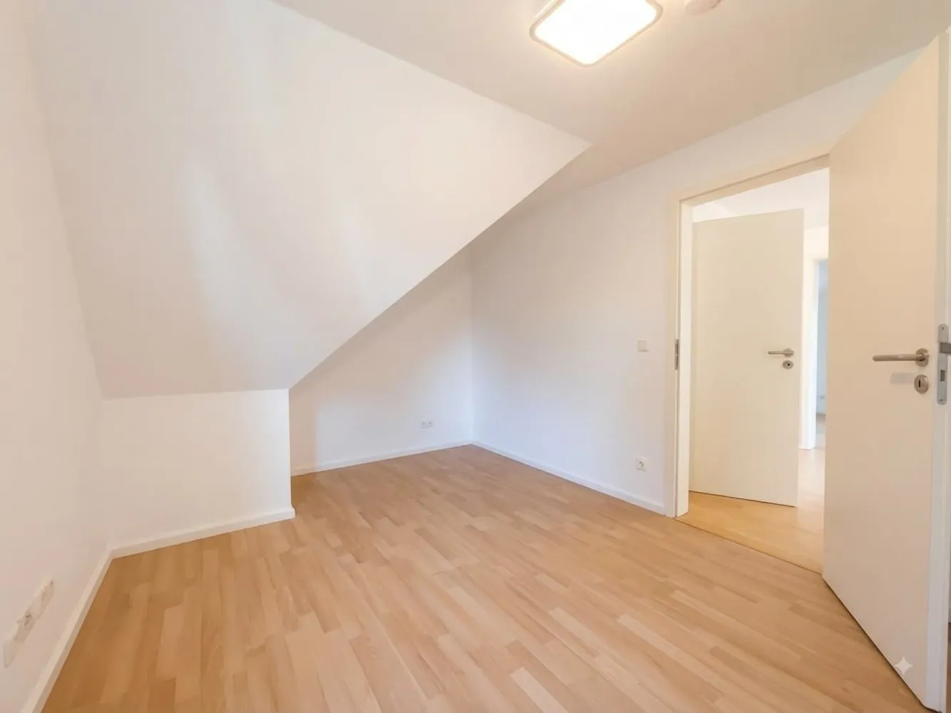 3 Zimmer Wohnung mit 94 m² in Hamburg – Bild 7