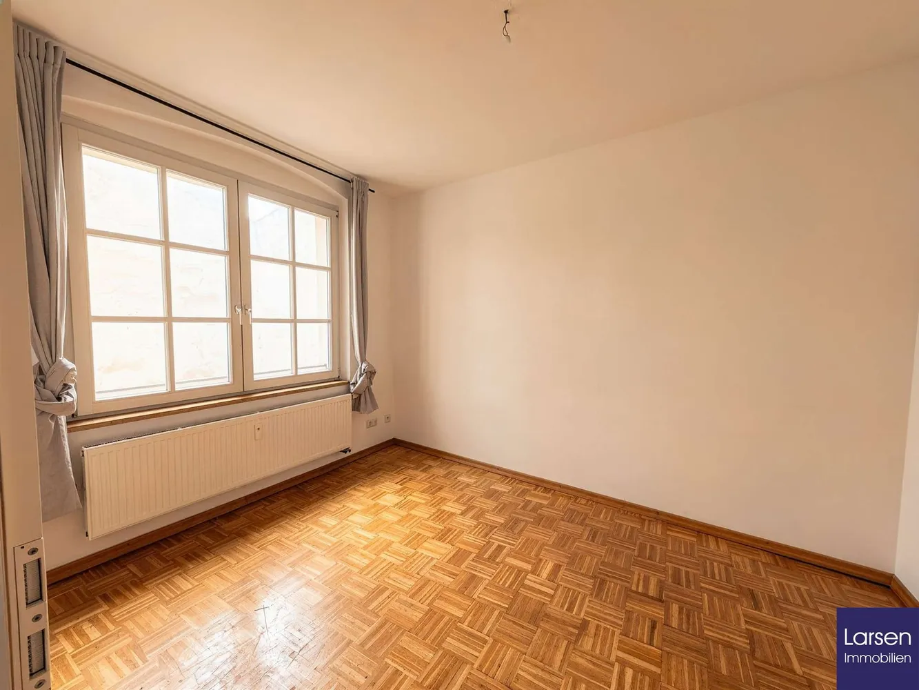 5 Zimmer Wohnung mit 120 m² in Regensburg – Bild 4