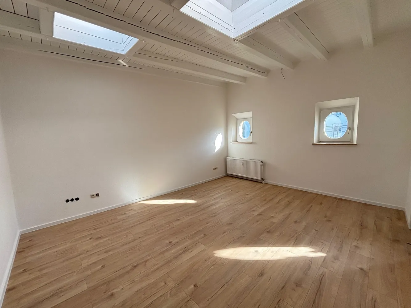 3 Zimmer Wohnung mit 107 m² in Magdeburg – Bild 1