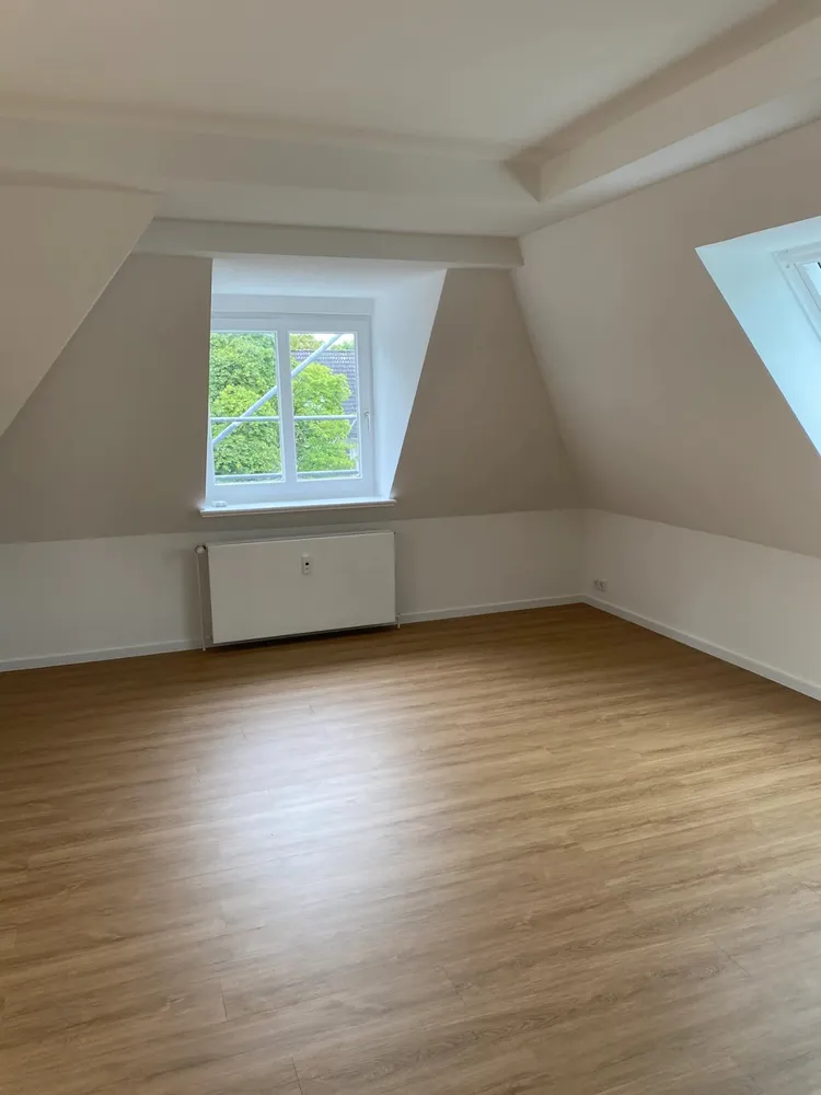 4 Zimmer Wohnung mit 90 m² in Hamburg – Bild 2