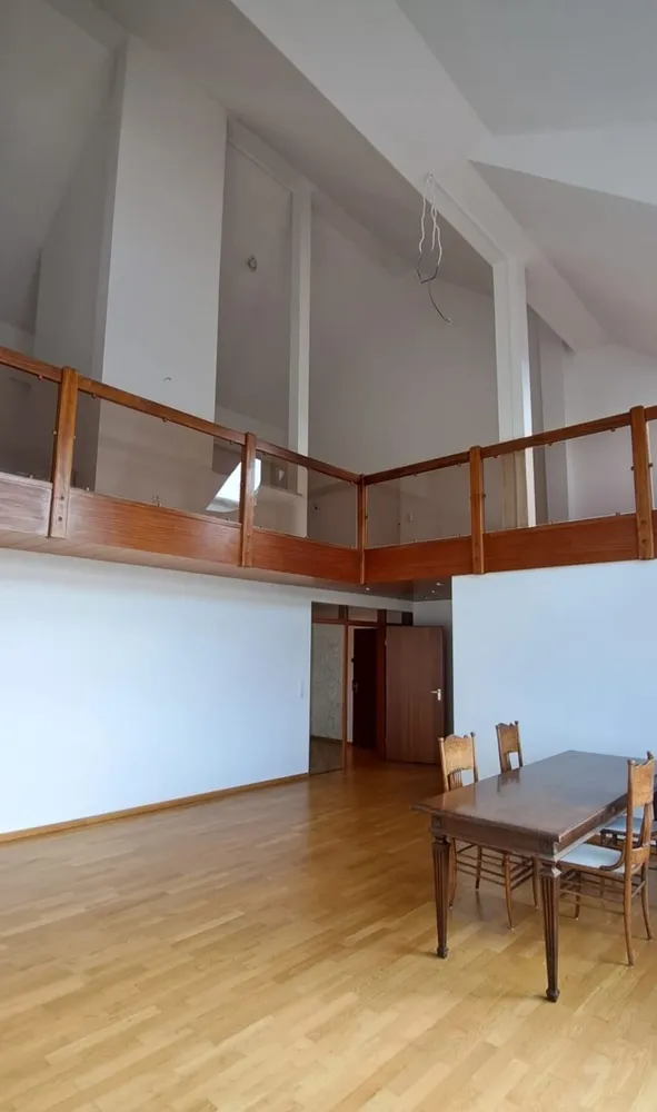 4 Zimmer Wohnung mit 157 m² in München – Bild 2