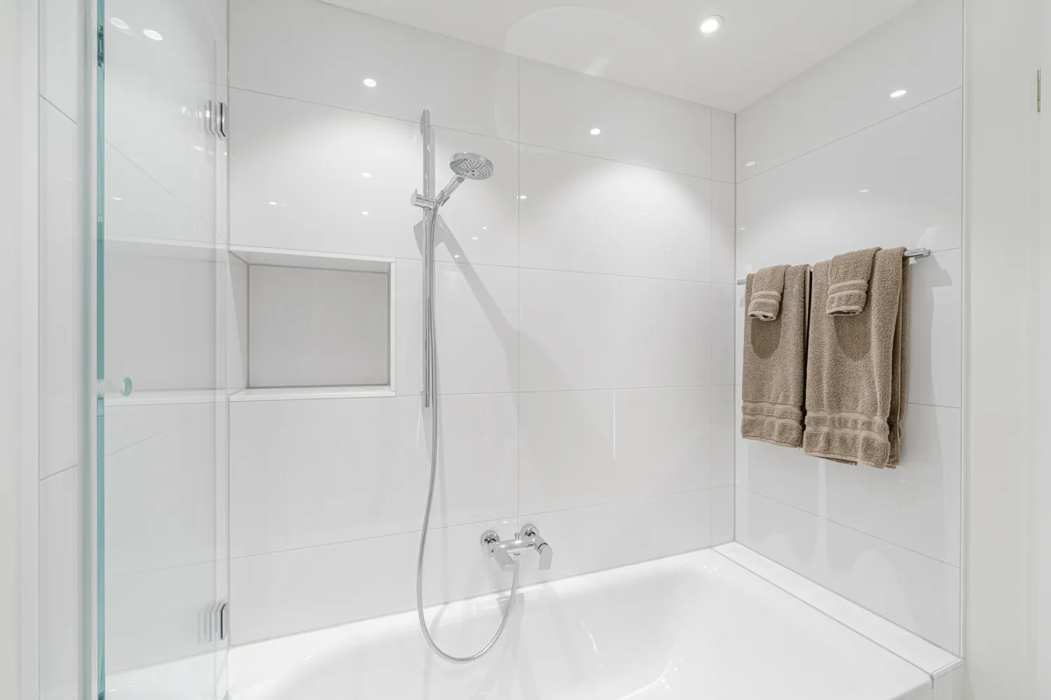 4 Zimmer Wohnung mit 131 m² in Düsseldorf – Bild 10