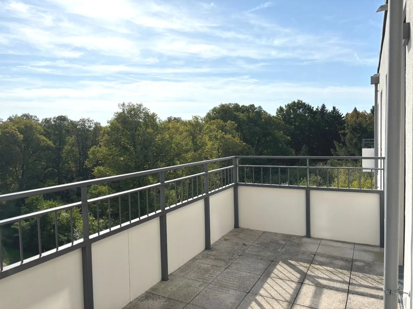 2 Zimmer Wohnung mit 66 m² in Berlin – Bild 1