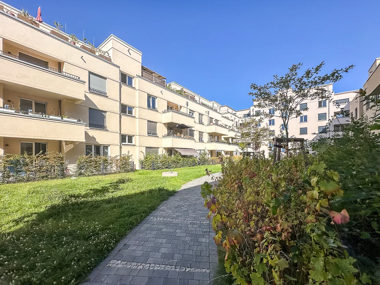 2 room apartment with 73 m² in Berlin – Photo 4