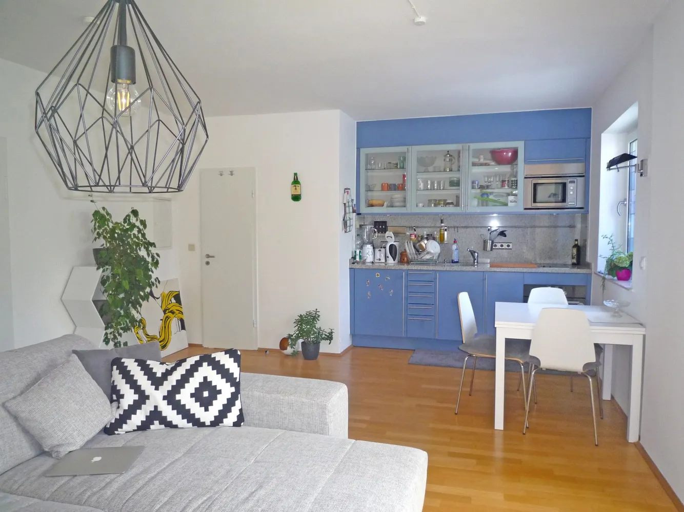 2 Zimmer Wohnung mit 69 m² in Düsseldorf – Bild 1