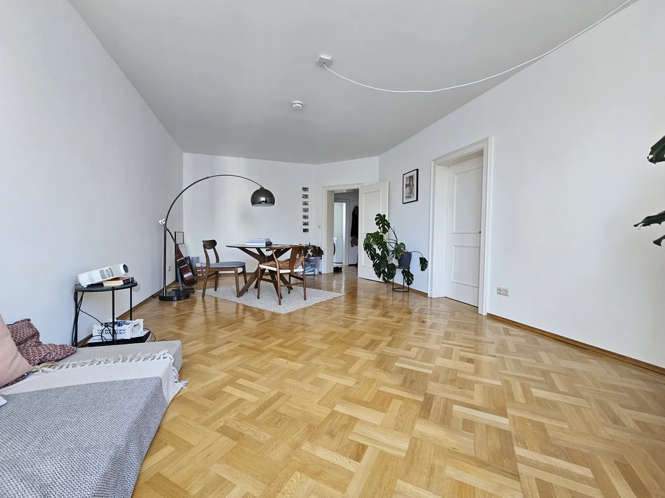 3 Zimmer Wohnung mit 90 m² in München – Bild 2